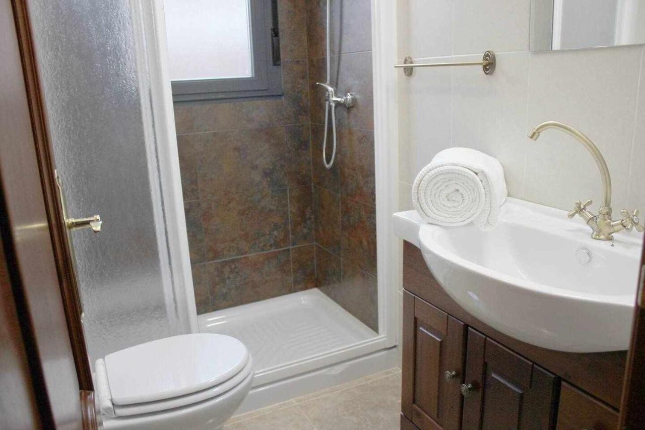El Duplex Mas Centrico Del Humedo Desayuno Y Wifi Apartment Leon Ngoại thất bức ảnh